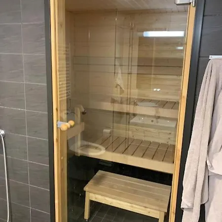 Stylish With Sauna Nearby Airport Διαμέρισμα Βάνταα
